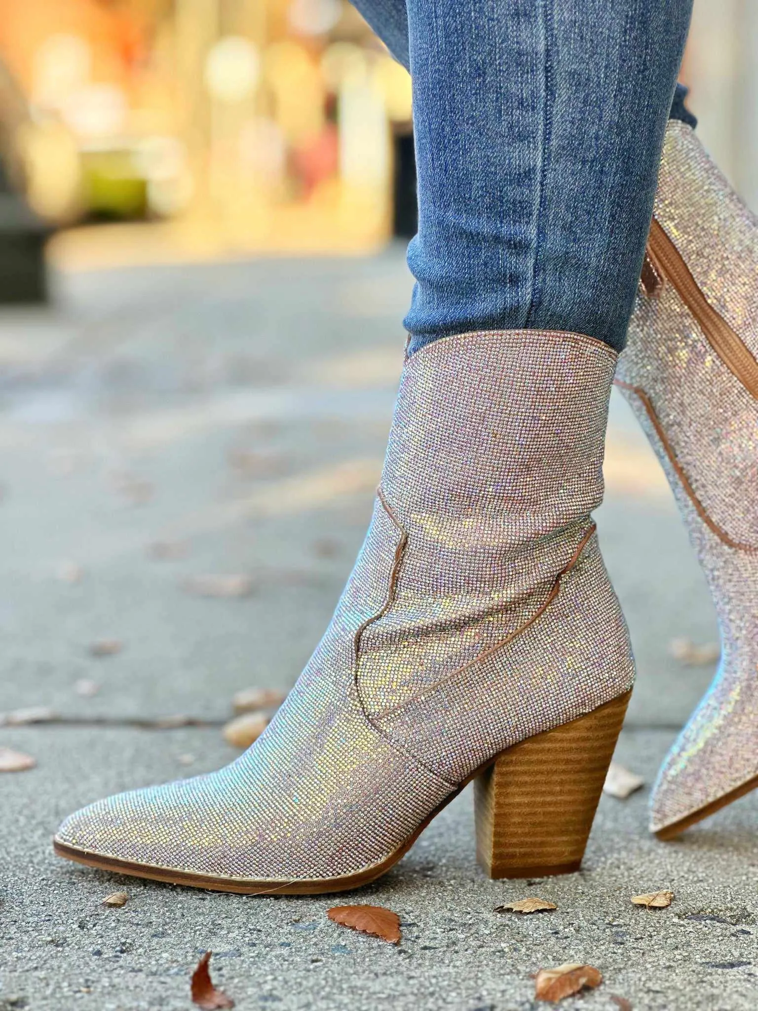 Sohiwoo  Women Twinkle Toe Booties